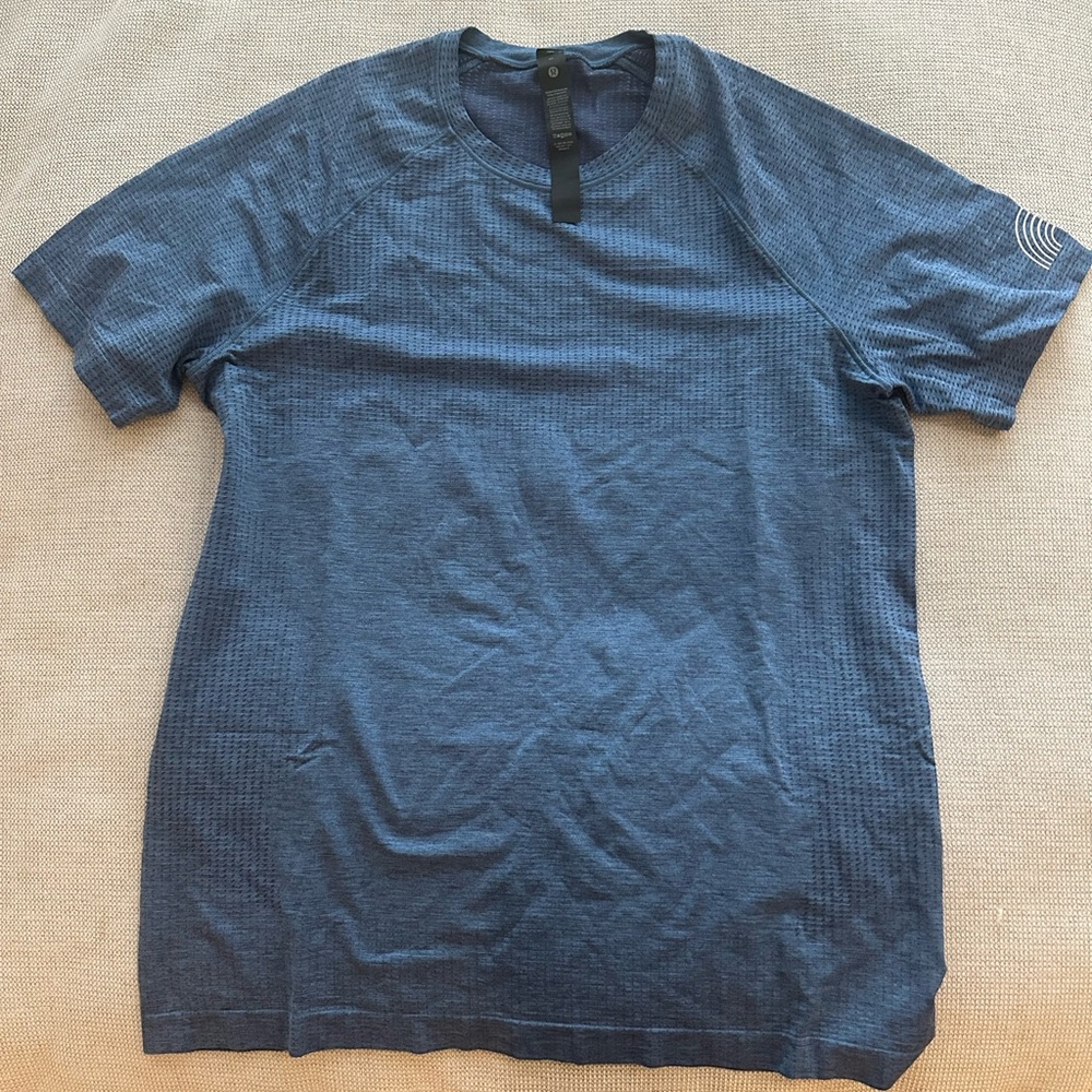 lululemon athletica Men’s metal vent tech shit